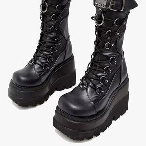 Goth Platform Lace-Up Combat Boots - Black